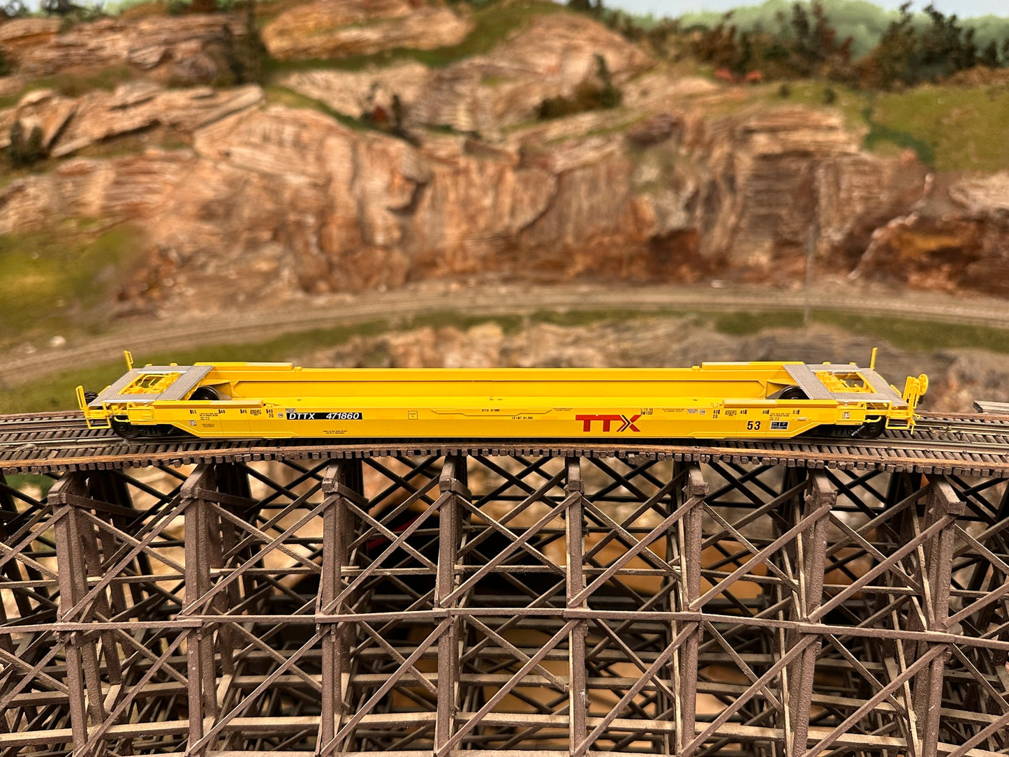 HO Scale Gunderson 53’ All-Purpose Well Car (Rebuilt) - TTX Company (DTTX)