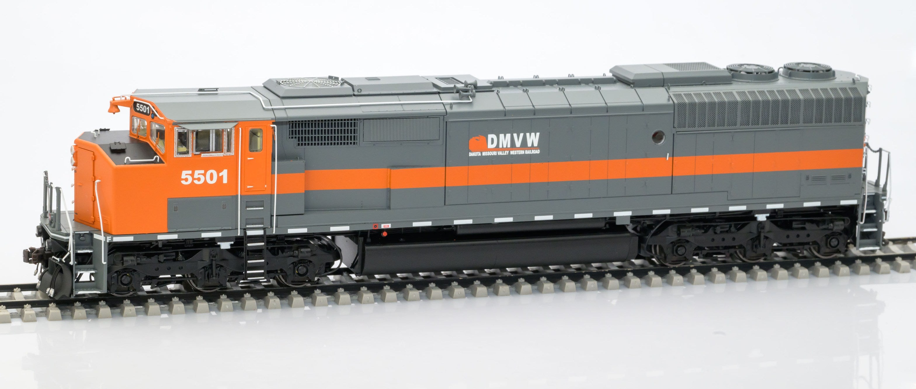 HO Scale GMDD SD50AF Diesel Locomotive Dakota Missouri Valley And W ho-scale-gmdd-sd50af-diesel-locomotive-dakota-missouri-valley-and-w