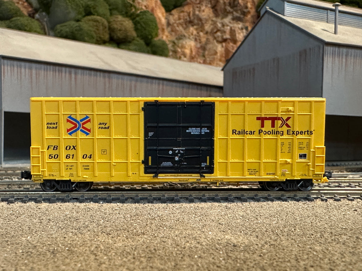 N Scale Gunderson 6276cf 50' Plate F Boxcar - TTX XGH52 Tuscan Red Logo Small Slogan (FBOX)